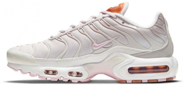 Кросівки Nike AIR MAX PLUS DD6612-001 р.38,5 чорний
