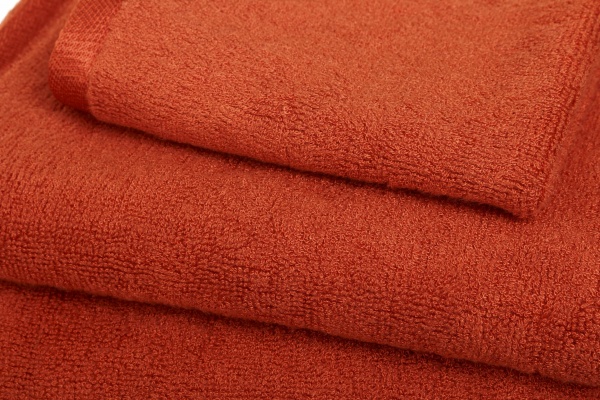 Рушник махровий Glossy 70x140 см червоний Texpol 