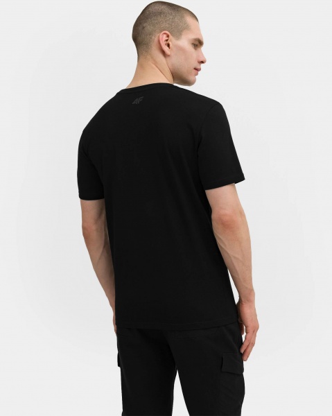Футболка 4F TSHIRT M0945 4FAW22TTSHM0945-20S р.XL черный