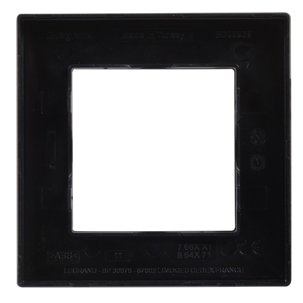 Рамка Legrand Niloe Step 863591 универсальная черный