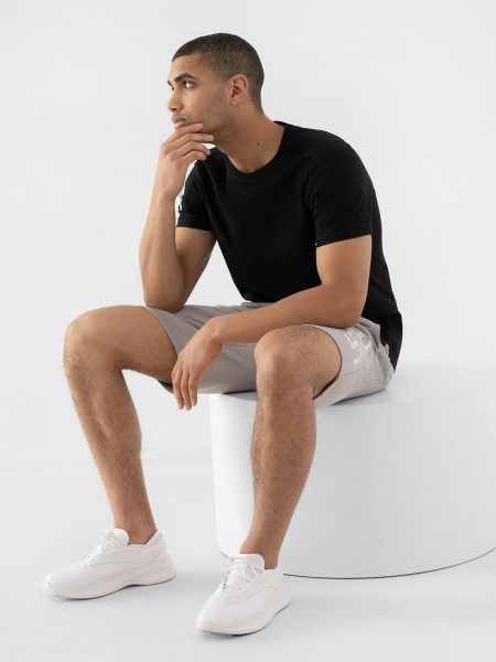 Футболка 4F TSHIRT RL9SS22TTSHM238-20S р.S черный