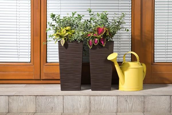 Горшок пластиковый Lamela Финезия 400 с вкладом долото-мокко квадратный 20л мокко 