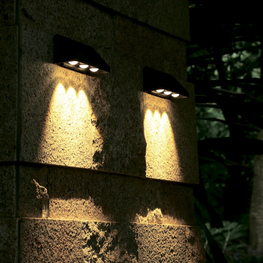 Світильник на сонячній батареї Eurolamp 1 Вт IP54 чорний LED-0,3W/3000K(SL)S