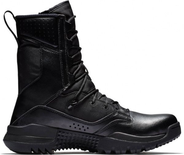 Ботинки Nike SFB FIELD 2 8 AO7507-001 р. 7,5 черный
