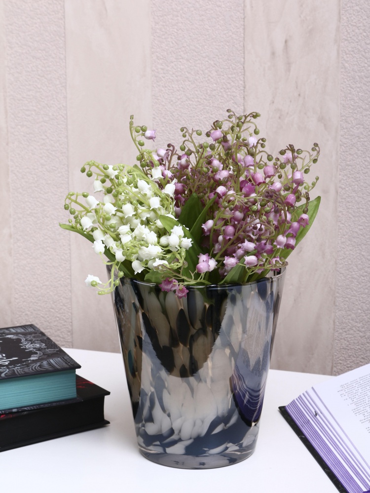 Ваза стеклянная Wrzesniak Glassworks Confetti 16 см черно-белая 27-1061C