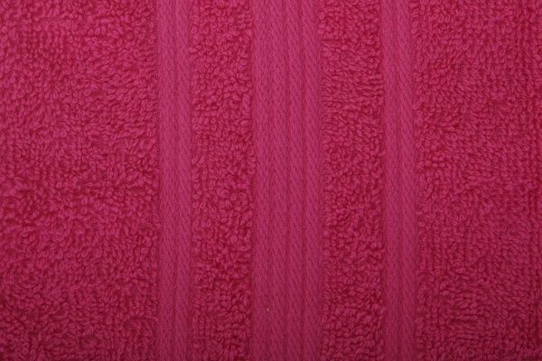 Рушник зі смужками 50x90 см малиновий Home Line 