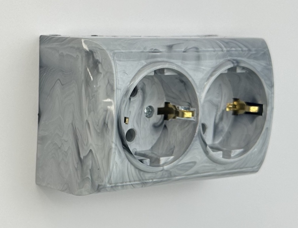 Розетка накладная двойная с заземлением IP20 мрамор 2213 MARBLE