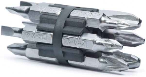 Отвертка Total с храповым механизмом + биты 12 шт. 13 шт. TACSD30136