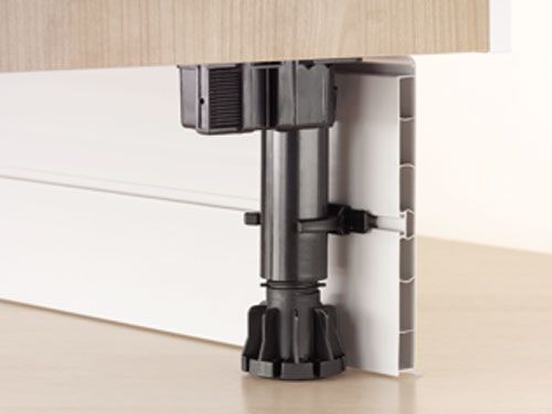 Цоколь Rehau Rauvario с уплотнителем 4 м 352L полипропилен алюминий