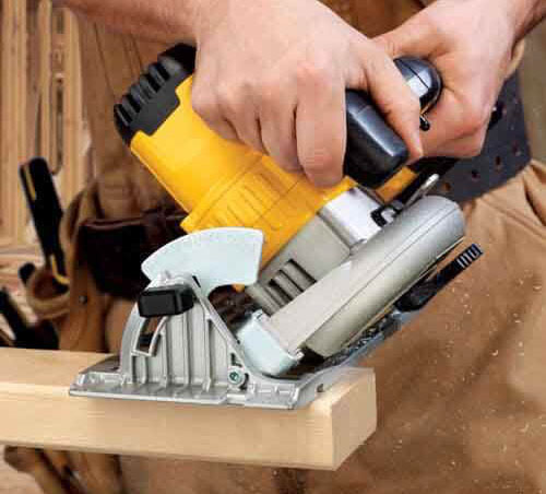 Пилка дискова DeWalt DCS570N