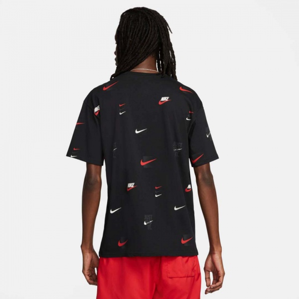 Футболка Nike DZ2991-010 р.XS чорний