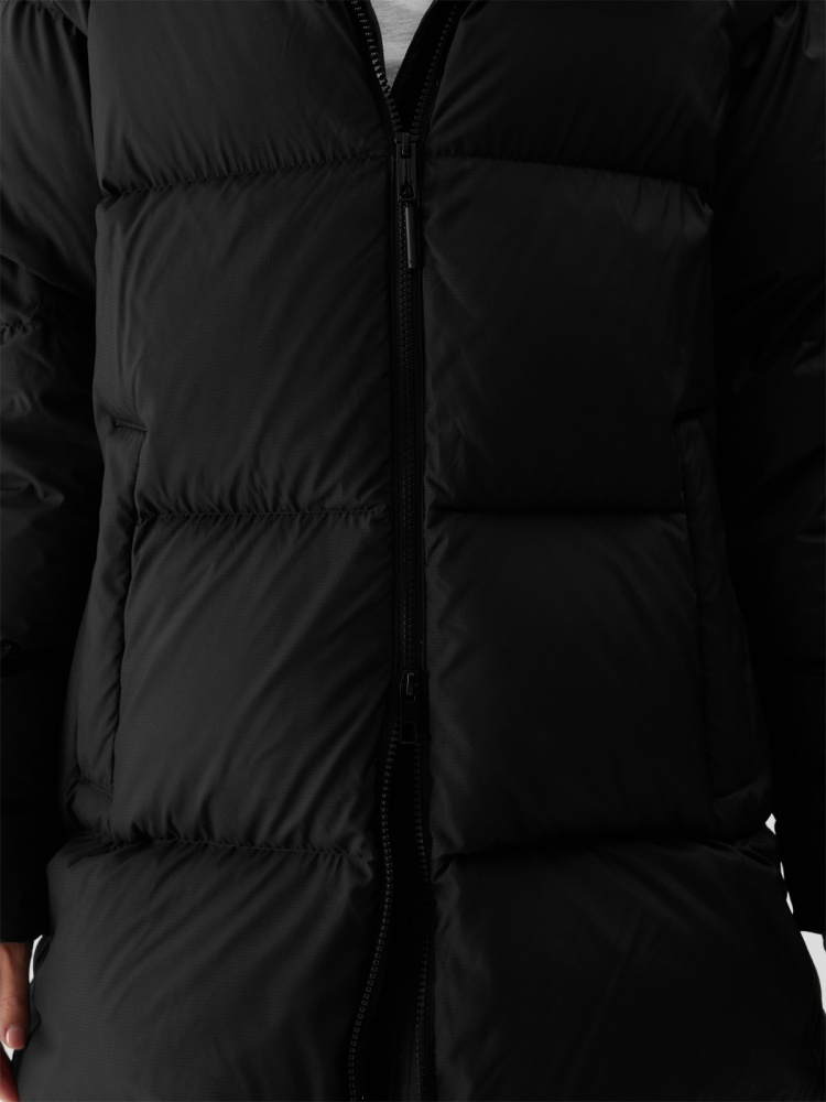 Пуховик женский зимний 4F DOWN JACKET F466 4FWAW24TDJAF466-20S р.L черный