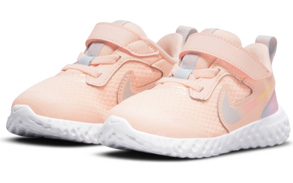 Кроссовки Nike Revolution 5 SE DD1215-800 р.US 5C бежевый