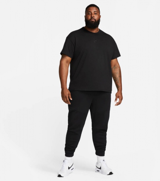 Футболка Nike DO7392-010 р.M чорний