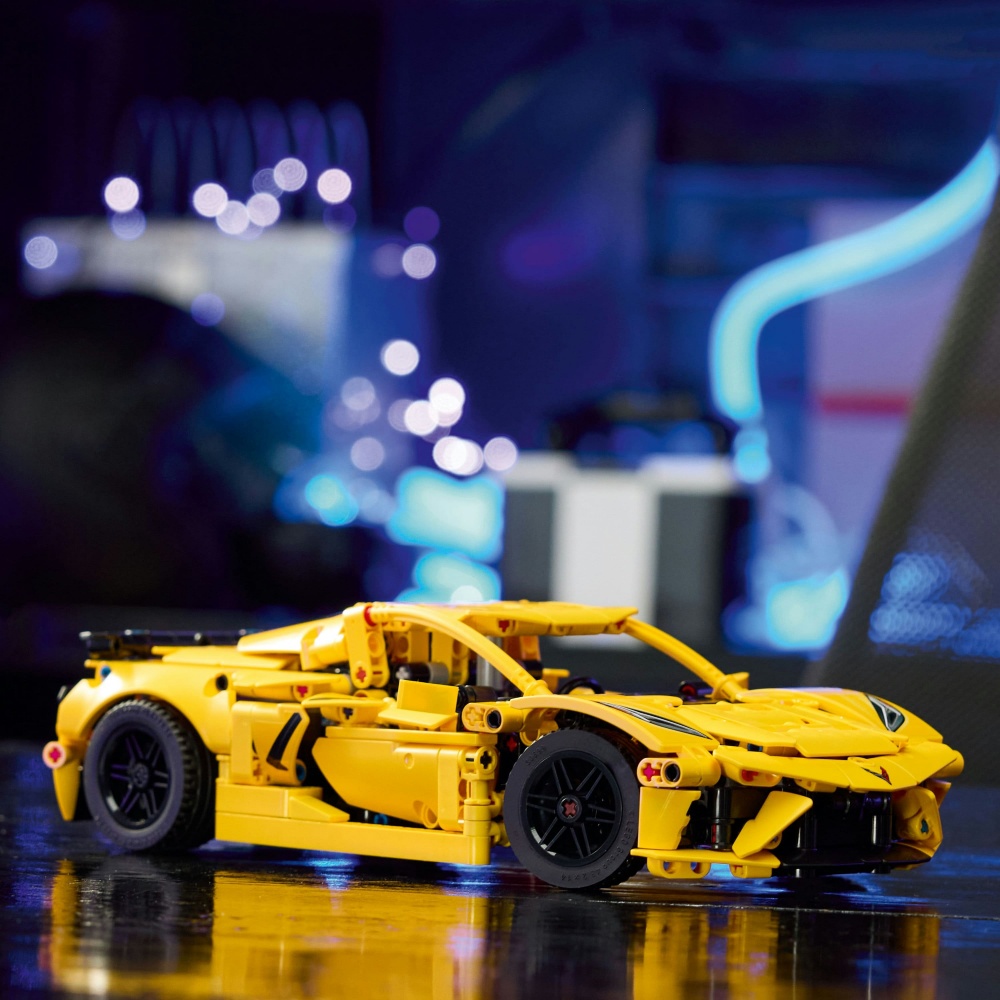 Конструктор LEGO Technic Chevrolet Corvette Stingray 42205