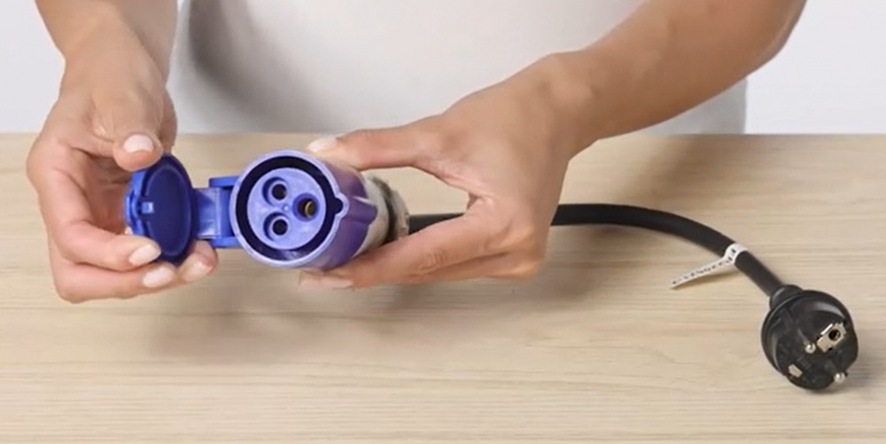 Адаптер-переходник Electraline силовой 16A с заземлением