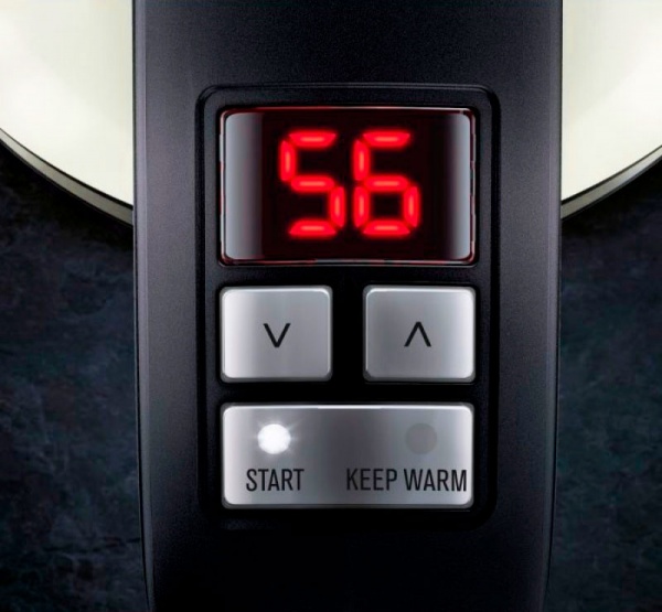 Електрочайник Electrolux EEWA7700W 