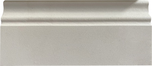 Плинтус Австрийский белый silk 15х90х2400 мм 