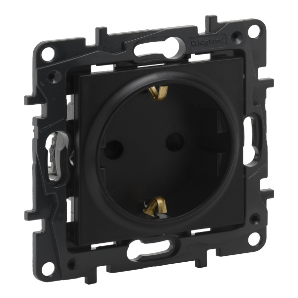 Розетка силовая с заземлением Legrand NILOE STEP 863521 IP20 черный