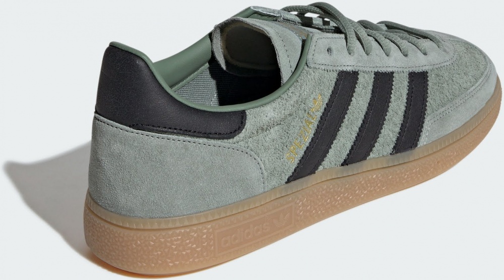 Кроссовки мужские Adidas HANDBALL SPEZIAL SILGRN/CBLACK/GUM4 IH6507 р.45 1/3 зеленые