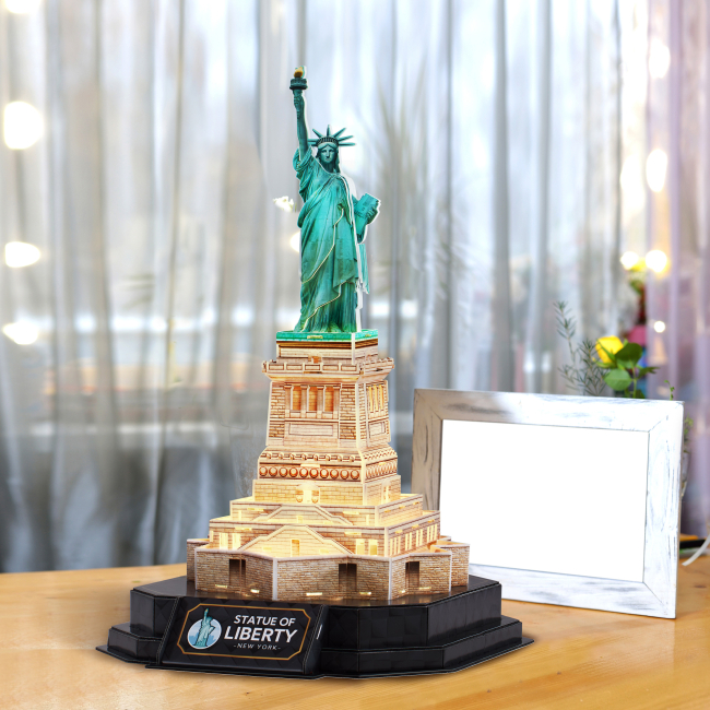 3D-пазл CubicFun Статуя Свободы с LED-подсветкой L536h