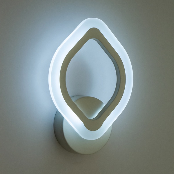 Бра Luminaria LED 12 Вт білий матовий AZALIA 12W 