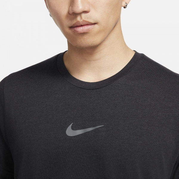 Футболка Nike M NP DF NPC BURNOUT SS TOP 2.0 DD1828-010 р.M чорний