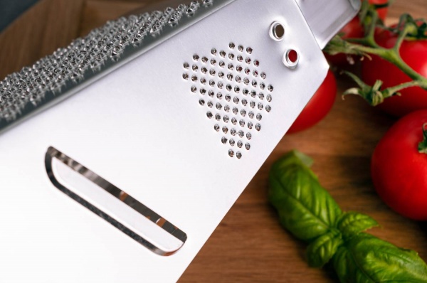 Терка четырехсторонняя с металлической ручкой 96х119 мм Gusto