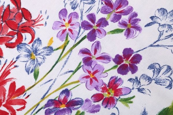 Скатерть Красочность 109x136 см белый с принтом La Nuit 