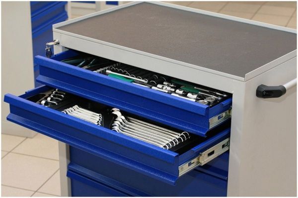 Тумба инструментальная УХЛ-Маш ТУ3МСБ