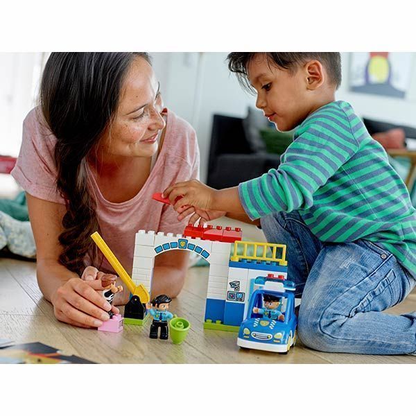 Конструктор LEGO Duplo Поліцейська дільниця 10902