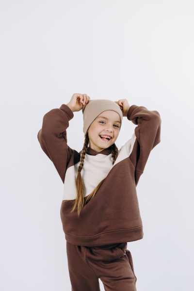 Шапка для девочек Obzor р.M бежевый 100 