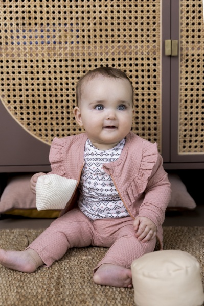 Футболка для девочек Dirkje р.104 белый V42235-35 