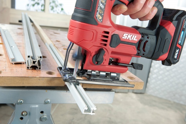 Электролобзик SKIL SW1E3420CA