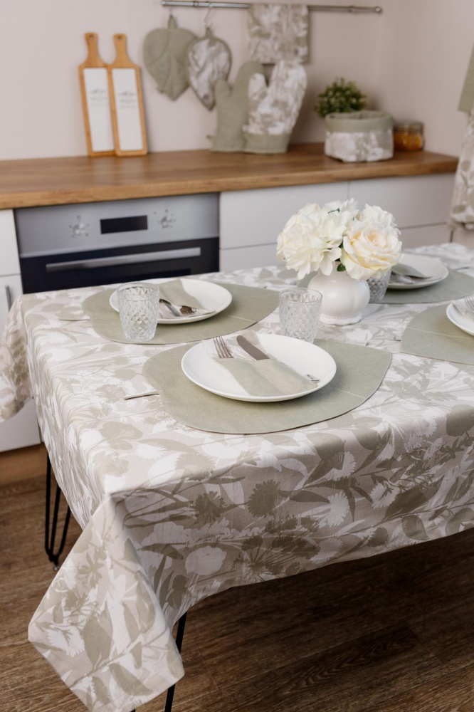 Скатертина Herbs Plants 133x133 см La Nuit