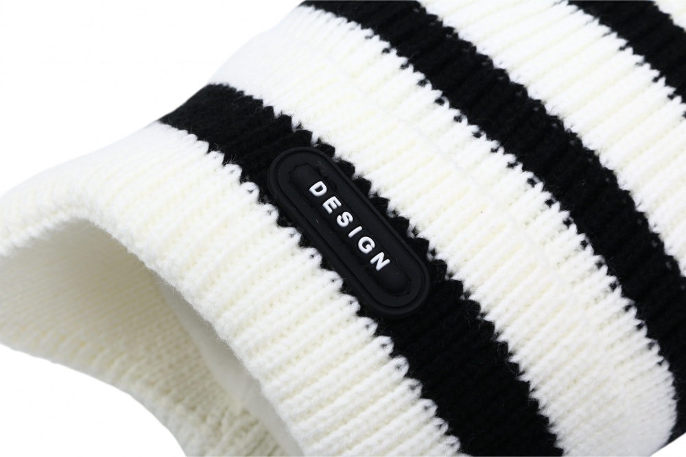 Шапка HW дитяча з мотузочками р.50-52 білий із синім