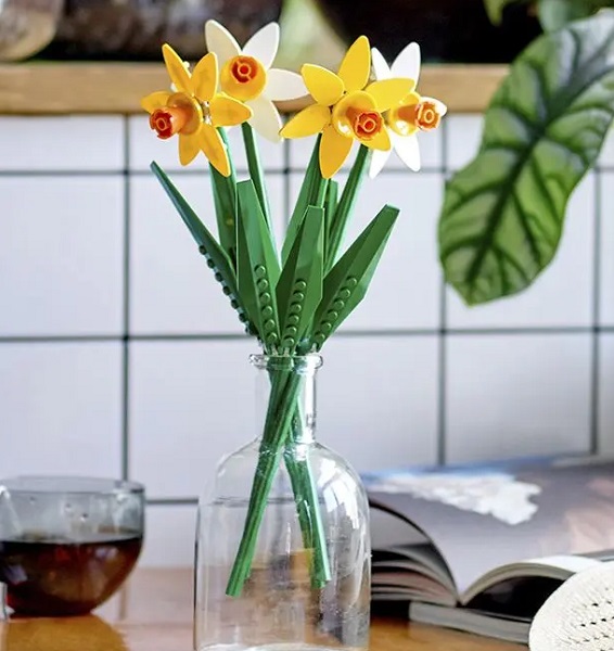 Конструктор LEGO Botanical Нарциси 40747