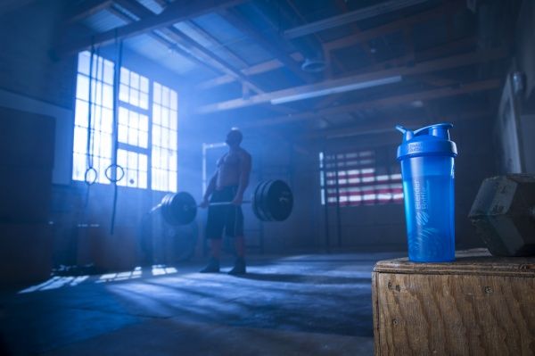 Шейкер Classic Loop 590 мл cyan Blender Bottle