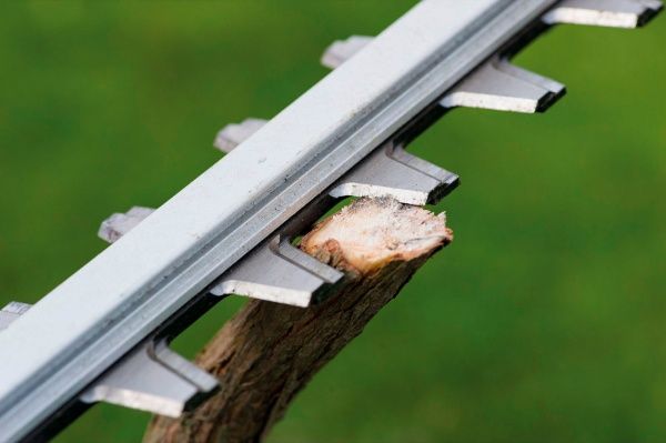 Кущоріз RYOBI OHT1855R