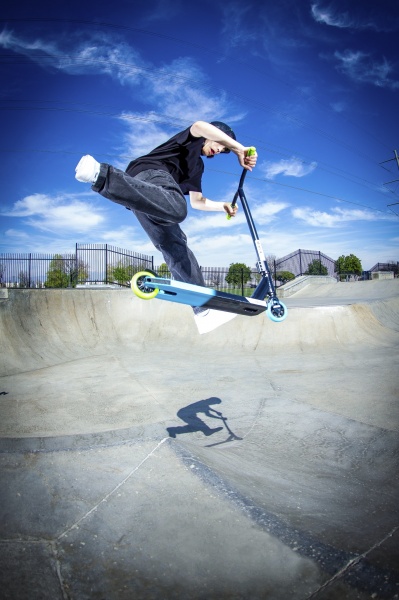 Самокат Razor Pro X разноцветный 1081072 