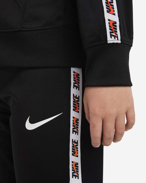 Спортивний костюм Nike B NSW MY FIRST TRICOT SET 86J269-023 р. 3T чорний