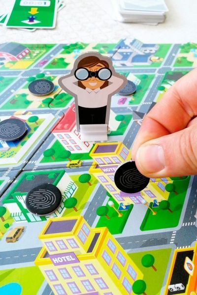 Игра настольная Tactic Школа шпионов 56263