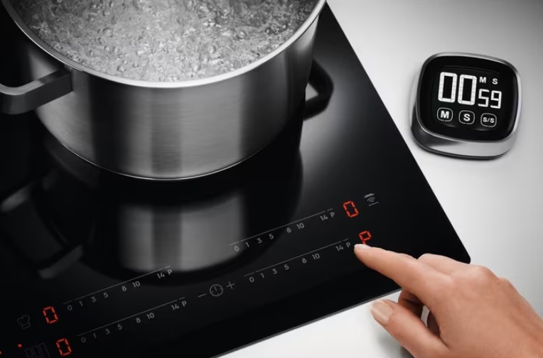 Варильна поверхня індукційна Electrolux CIV634