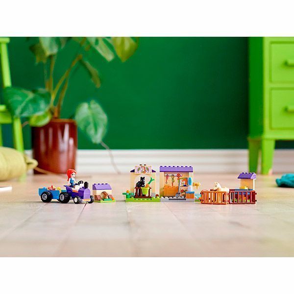 Конструктор LEGO Friends Конюшня для лошати Мії 41361