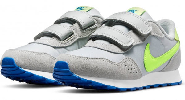 Кросівки Nike MD Valiant CN8559-015 р.US 3Y сірий