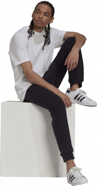 Брюки Adidas ESSENTIALS PANT H34657 р. XL черный