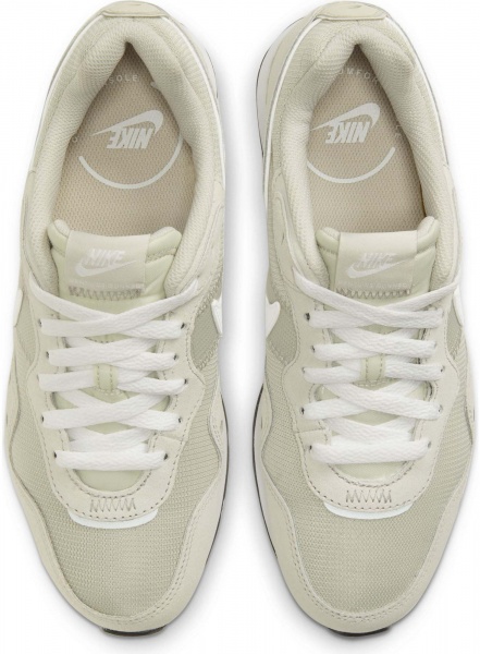 Кроссовки Nike Nike Venture Runner CK2948-002 р.US 9,5 бежевый