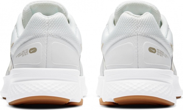 Кроссовки Nike W NIKE RUN SWIFT 2 CU3528-010 р.US 5,5 белый