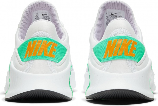 Кроссовки Nike Free Metcon 4 CZ0596-135 р.US 7,5 белый