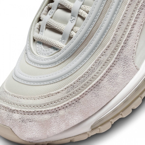 Кросівки Nike NIKE AIR MAX 97 DX0137-002 р.38 бежевий